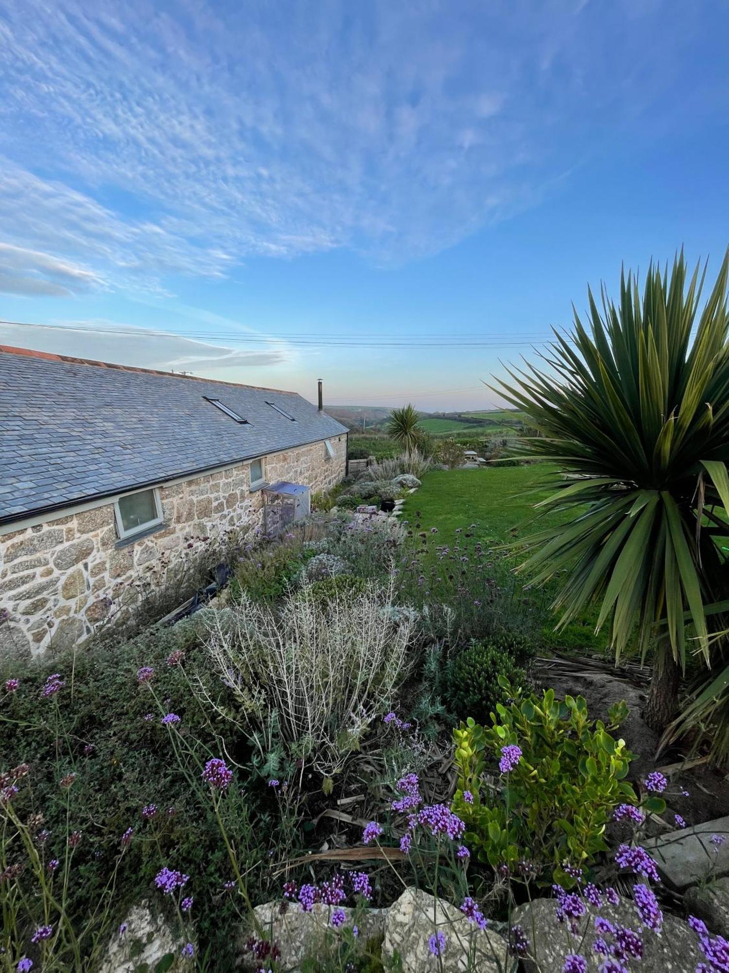 Trengothal Barn Apartment Porthcurno Exterior photo