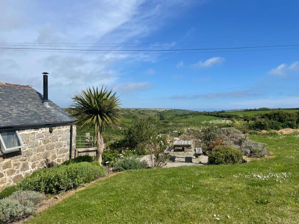 Trengothal Barn Apartment Porthcurno Exterior photo