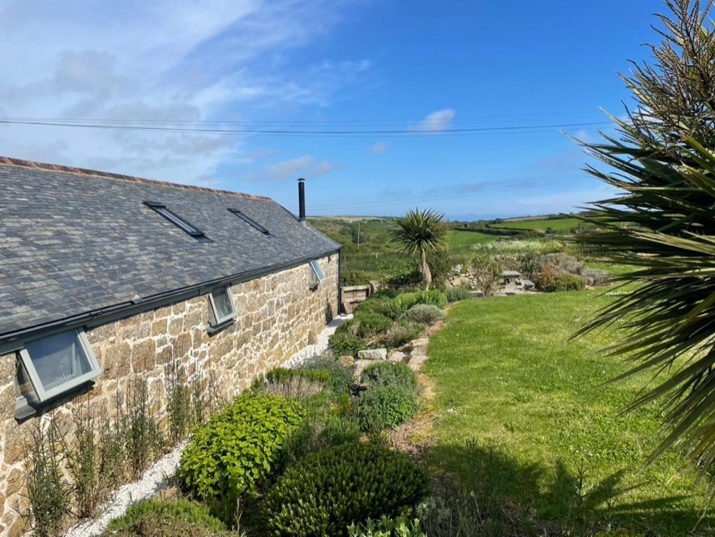 Trengothal Barn Apartment Porthcurno Exterior photo