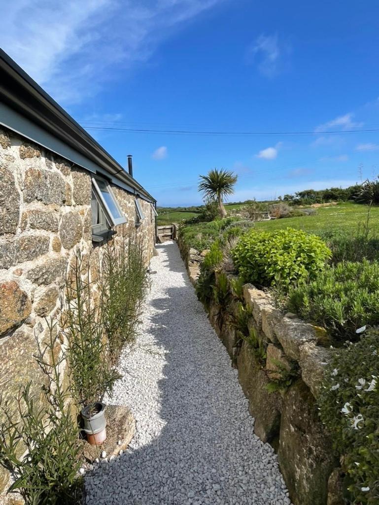 Trengothal Barn Apartment Porthcurno Exterior photo