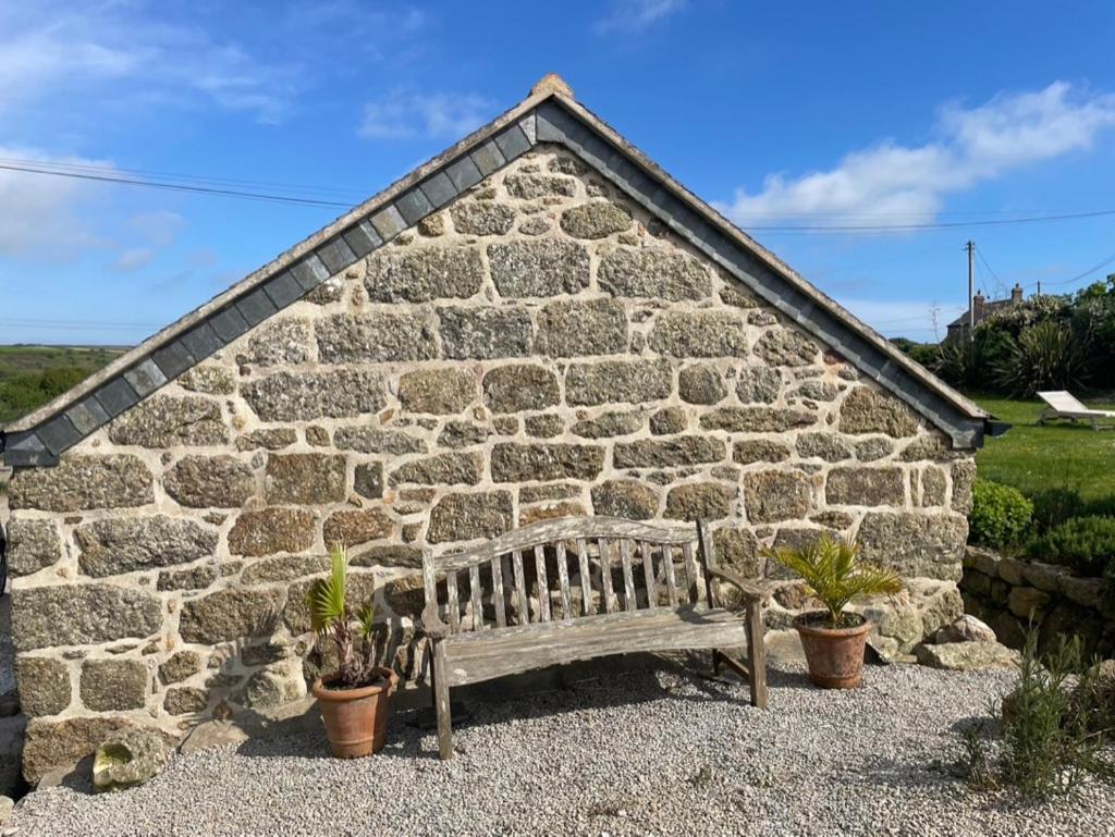 Trengothal Barn Apartment Porthcurno Exterior photo