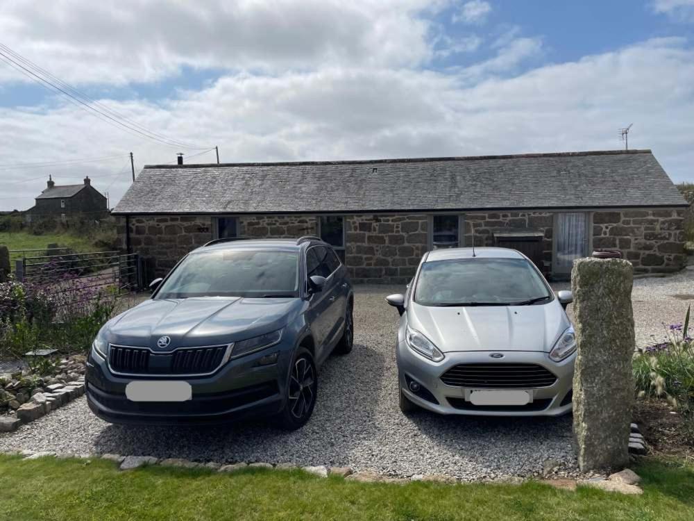 Trengothal Barn Apartment Porthcurno Exterior photo