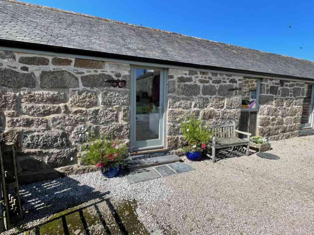 Trengothal Barn Apartment Porthcurno Exterior photo